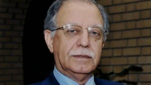 الكاتب العراقي فخري