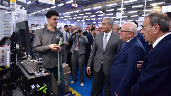 زيارة وزير العمل