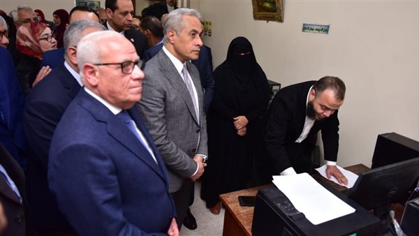 البث الأولي للمنصة