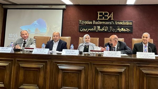 جانب من الندوة