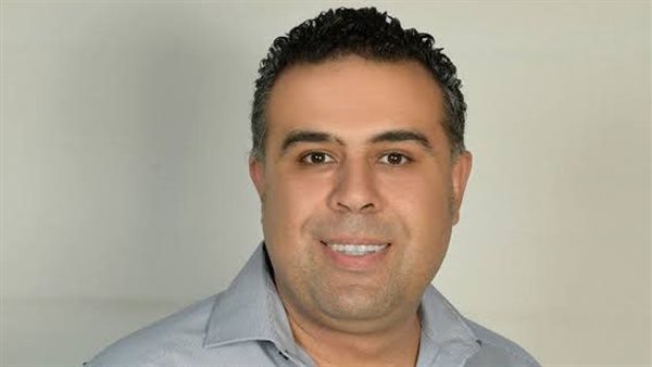 الكاتب الصحفي أحمد