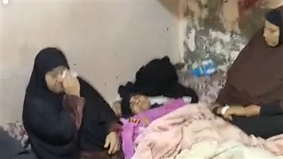 والدة غريق بمركب نكلا: قلتله متسافرش وخليك معايا.. قلي دي آخر مرة يا أمي