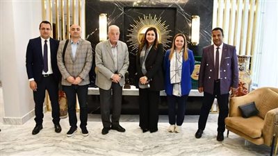 محافظ جنوب سيناء يلتقي المدير التنفيذي للهيئة العامة للتأمين الصحى لبحث نجاح المنظومة 