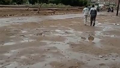 أمطار مفاجأة تضرب كفر الشيخ وتغير مفاجئ بحالة الطقس| بث مباشر