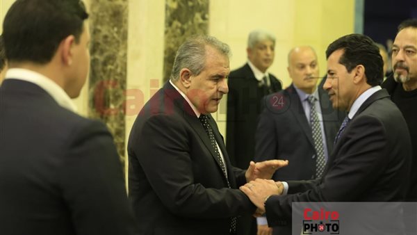 من عزاء والدة زوجة