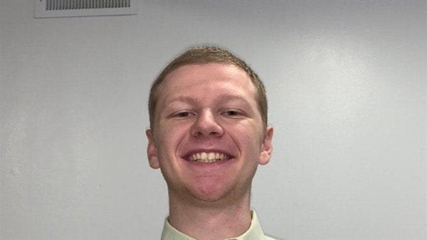 الطيار الأمريكي آرون