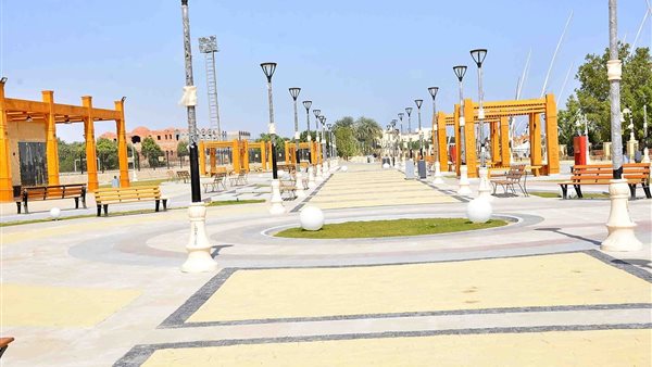 كورنيش عالمي بالقرنة