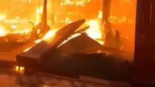 حريق يلتهم كافيه