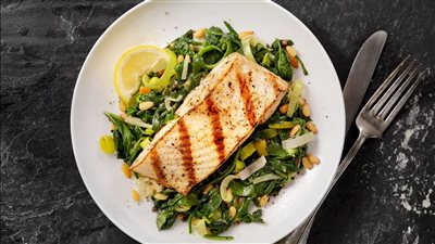 النظام الغذائي الأطلسي يحد من الأمراض المزمنة ويحسن صحة القلب | دراسة 