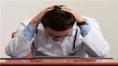 معايير صارمة من الجامعات تصدم أولاد الأكابر.. من المسؤول عن رسوب طلاب طب الصعيد؟ |تحقيق