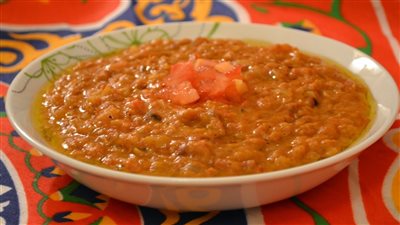 وداعًا للدماسة.. طريقة تدميس الفول في حلة عادية للشيف هالة فهمي | فيديو