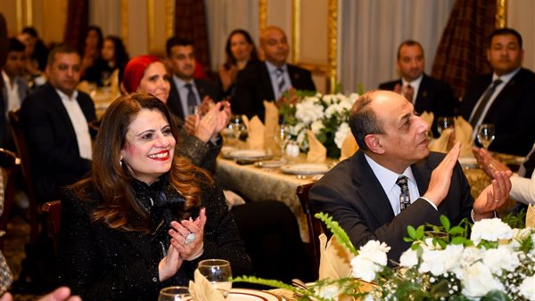 وزيرة الهجرة 