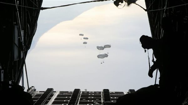 إسقاط المساعدات