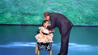 متحدث الرئاسة ينشر صورا لـ الرئيس السيسي خلال احتفالية قادرون باختلاف 