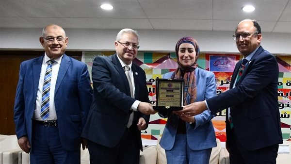 رئيس جامعة حلوان