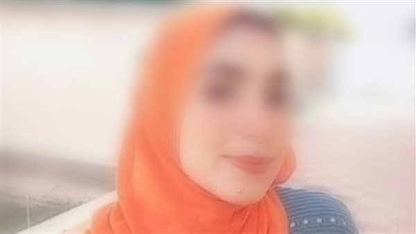 طالبة العريش