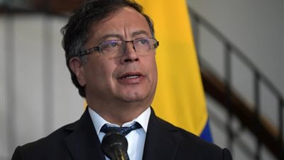 بعد الهجوم على قافلة مساعدات.. الرئيس الكولومبي يعلق شراء الأسلحة من إسرائيل: أوقفوا جرائم نتنياهو