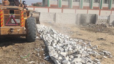 الموجة 22.. إزالة 18 حالة تعدٍ في 5 مراكز بالبحيرة