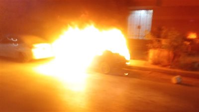 السيطرة على حريق سيارة بطريق الكورنيش أمام كنيسة مار جرجس بـ طرة |صور