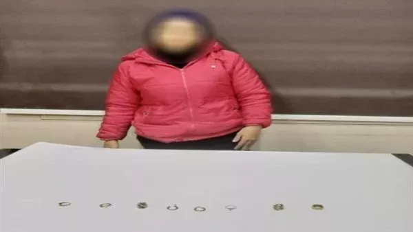 متهمة بسرقة-أرشيفية