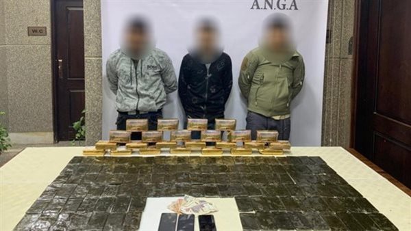  المتهمون - المضبوطات