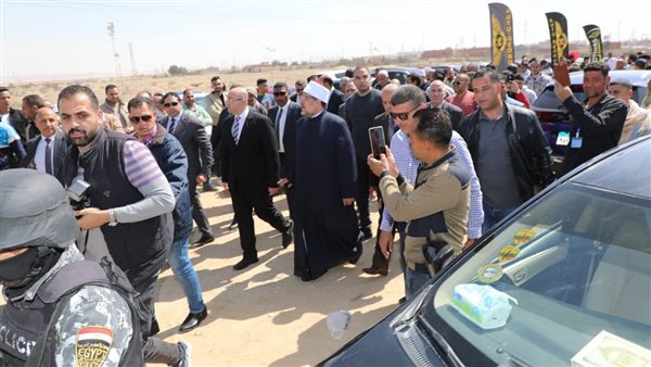 افتتاح سوق السيارات