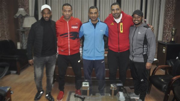 الجهاز الفني لفريق