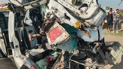إصابة 13 شخصًا في تصادم ميكروباص مع جرار بالطريق الزراعي بالبحيرة | صور