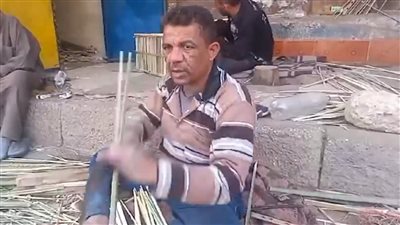 قصة كفاح أقدم صانع أقفاص بأسيوط: سبت التعليم واشتغلت مع والدي| بث مباشر