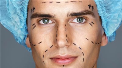 خبراء يتوقعون ازدهار التجميل بين الرجال خلال السنوات المقبلة.. والعملية تصل لـ 250 ألف دولار