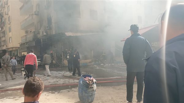 جانب من الحريق