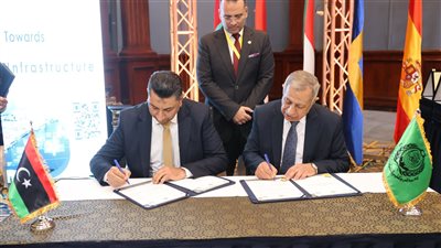 الأكاديمية العربية توقع اتفاقية تعاون مع ميناء البحر التيراني الشمالي وجامعة بيزا الإيطالية