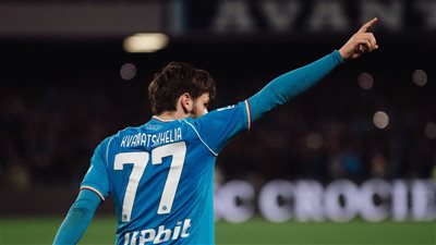 كفاراتسيخيليا وراسبادوري يحسمان مواجهة نابولي ويوفنتوس في الدوري الإيطالي