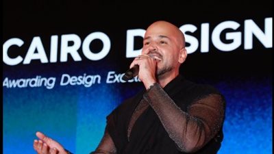 المطرب أبو يتعرض لموجة انتقادات بعد ظهوره بقميص شفاف: لابس جيبة شيفون من فوق