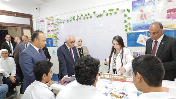 وزير التعليم من الجولة