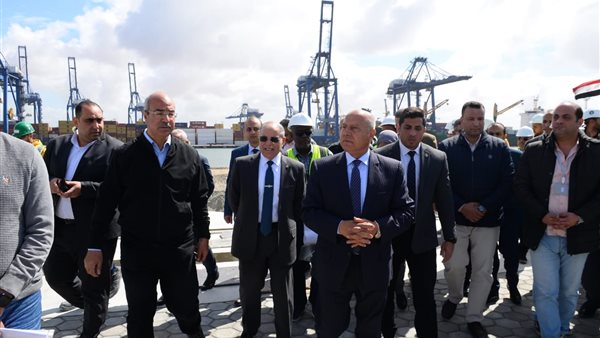 جانب من جولة وزير