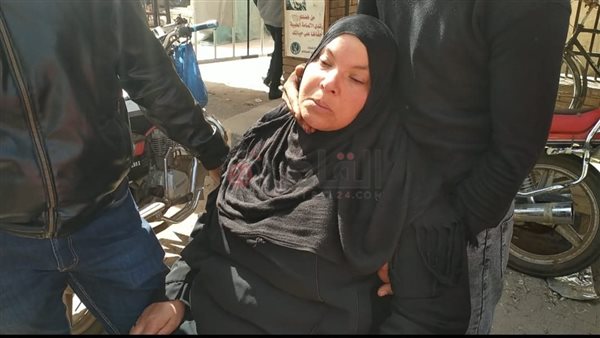 انهيار والدة المجني