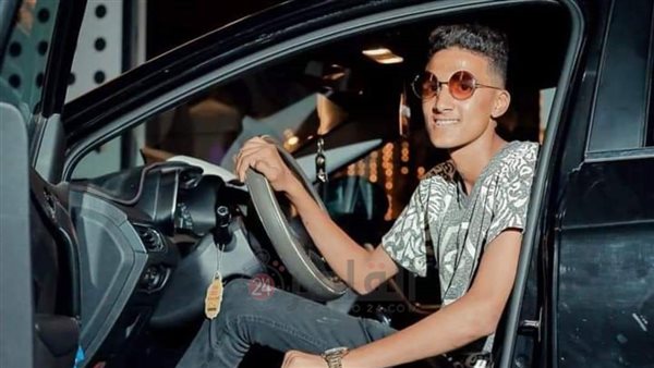 الشاب ضحبة المرجيحة