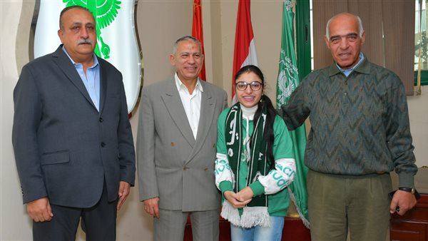 المصري يمنح العضوية