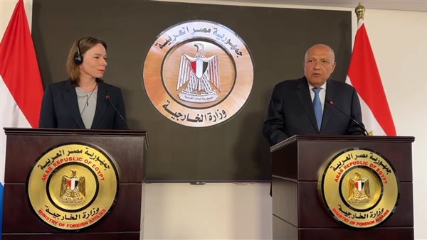 سامح شكري ونظيرته