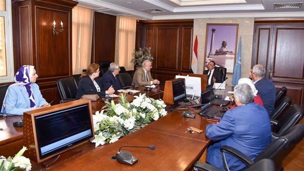 اجتماع محافظ الإسكندرية