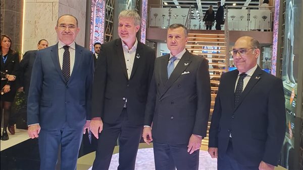  وزير السياحة يدعو