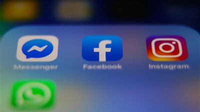 أسباب الانقطاع المؤقت لخدمات فيسبوك وإنستجرام وجوجل بلس | بث مباشر 