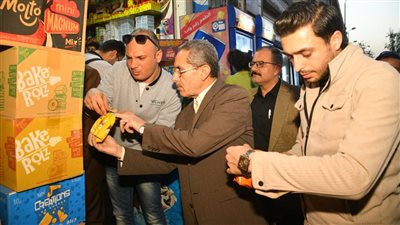 ضبط 24 كرتونة سناكس منتهية الصلاحية و60 كيلو جبنه فاسدة داخل سلسلة تجارية شهيرة بطنطا 