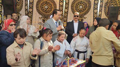 توزيع 120 شنطة رمضانية على طلاب التربية الفكرية بزفتى بالغربية