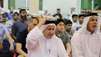 حقيقة دعاء رفع المصحف.. وهل فتنة ليلة القدر من علامات الساعة؟