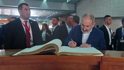 رئيس وزراء أرمينيا يزور المتحف القومي للحضارة بالفسطاط