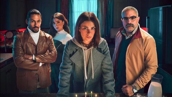 بوستر مسلسل لحظة