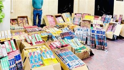 ضبط شخص بحوزته 7 ملايين قطعة ألعارب نارية بالقاهرة 