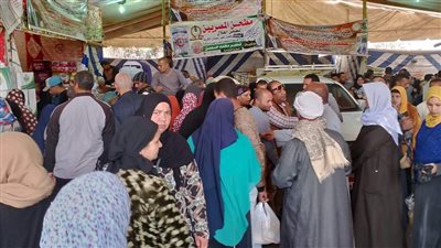تخفيضات يتصل لـ30%.. الدفع بكميات من السلع المدعمة للأسواق بالمنيا